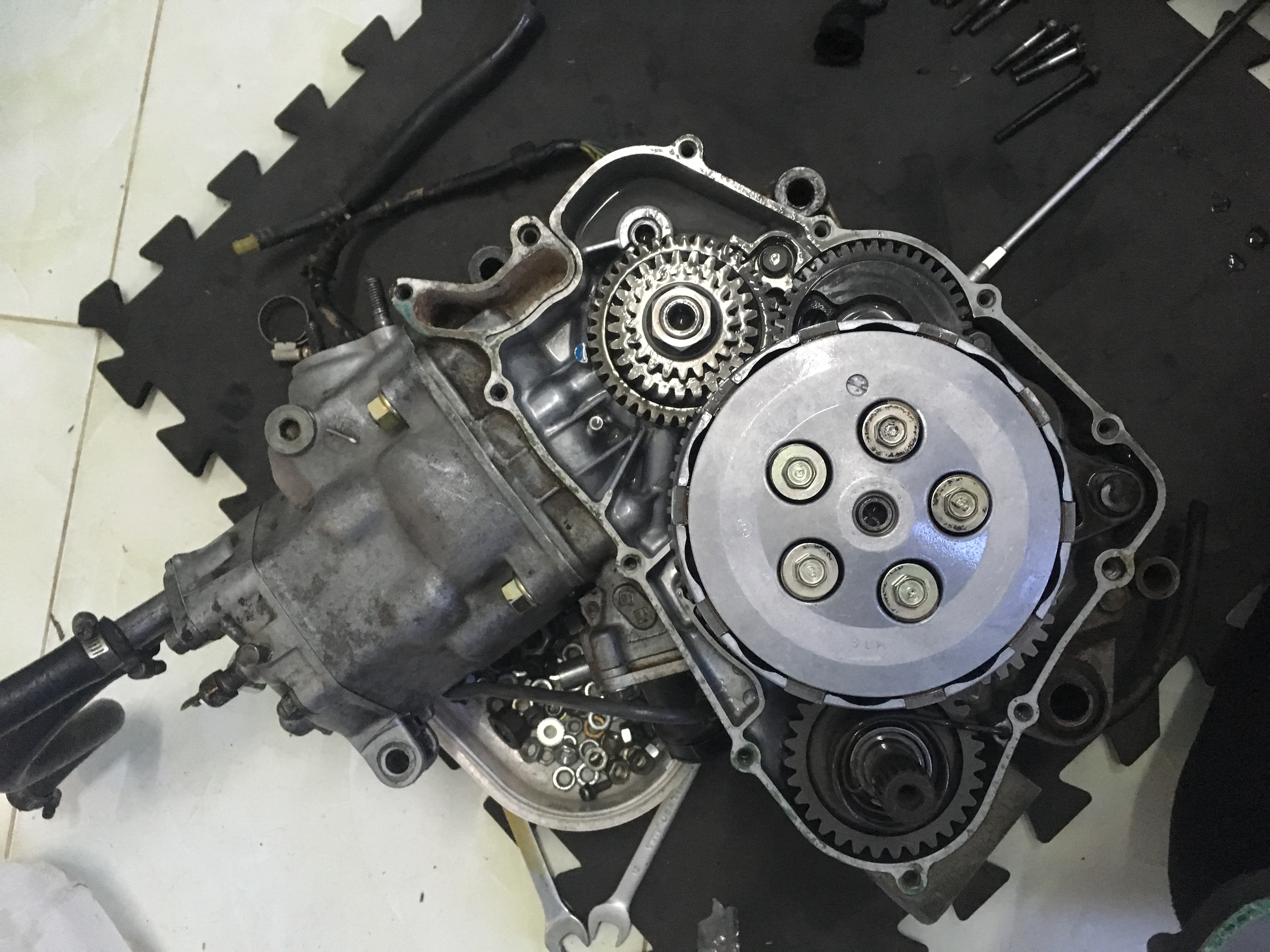 The clutch of an engine.